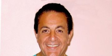Dr. Antonino Campisi: Perché ci si sottomette all'intervento di addominoplastica