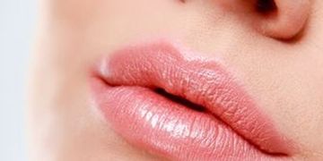 ​La rimozione del silicone dalle labbra: mito o realtà