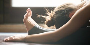 Yoga in casa: 4 app per tenersi in forma durante la quarantena