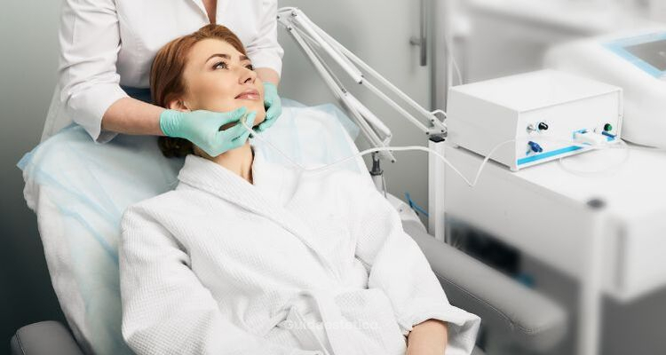 Tutti pazzi per l’ozonoterapia: cos’è, come funziona e perché se ne parla tanto
