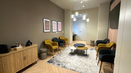 Faceland sala d'attesa