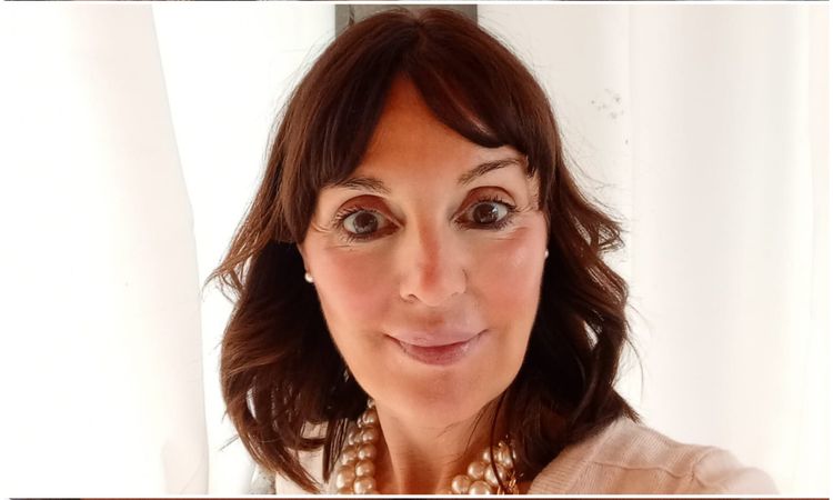 153134