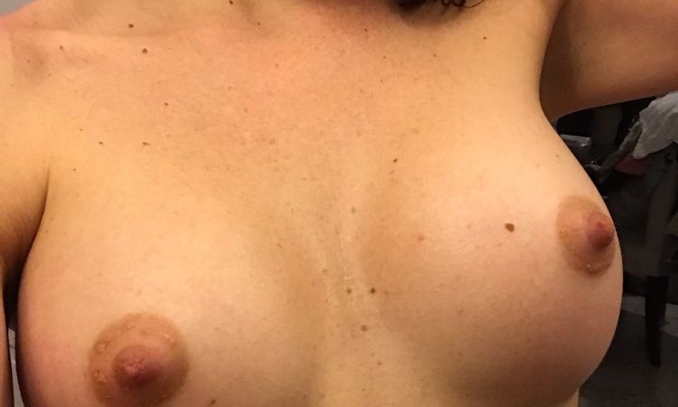 102736
