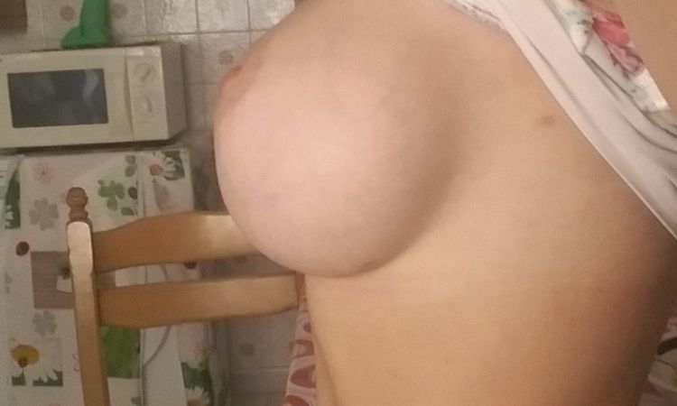 103022