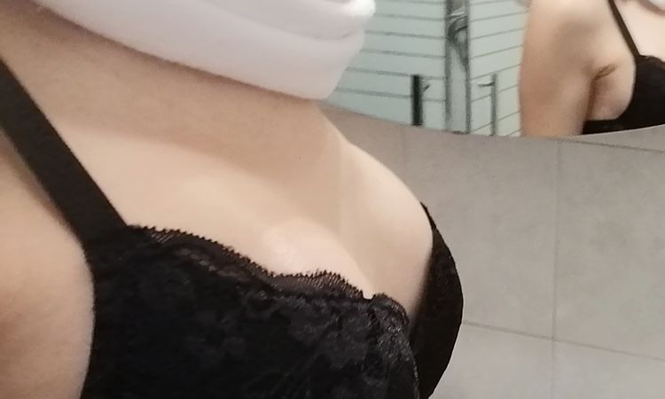 107477