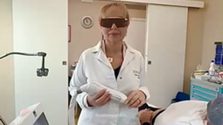 Dott.ssa Cornelia Florea Tratamiento facial con carbón