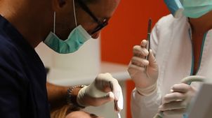 Trattamento con faccette dentali