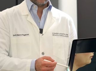 Dott. Marco Capriotti - Canova Institute Doppio mento: mini liposuzione e retrazione cutanea