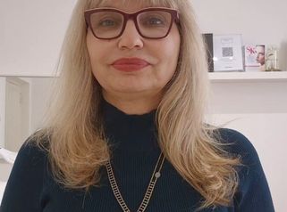 Dott.ssa Kovalenko Svitlana Rughe del leone, Tra le sopracciglia, il peso dei pensieri.