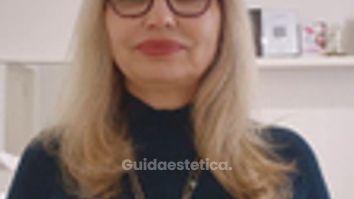 Dott.ssa Kovalenko Svitlana Rughe del leone, Tra le sopracciglia, il peso dei pensieri.